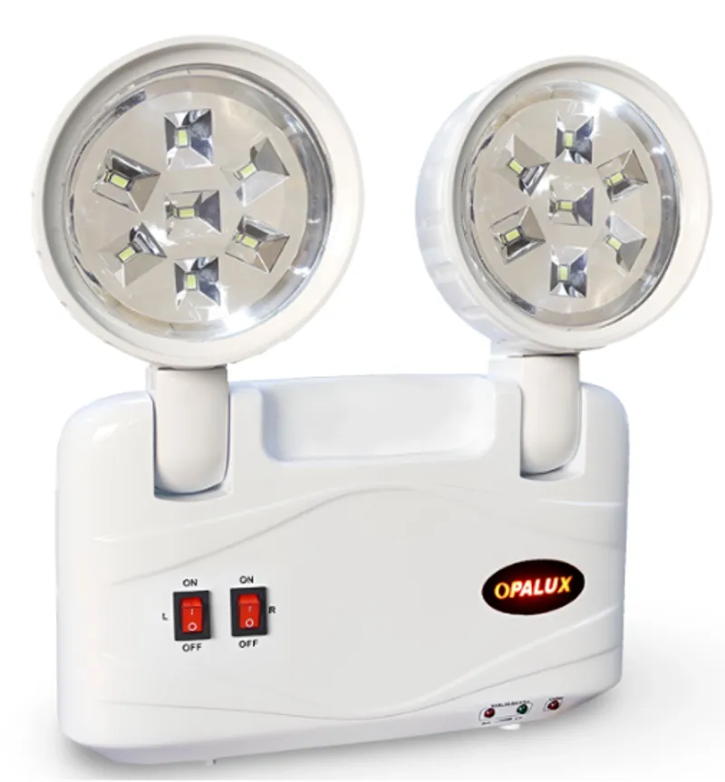 Luces de Emergencia y Detectores de Humo